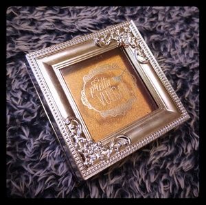 Pretty Vulgar highlighter